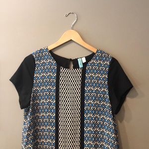 Patterned Shift Dress w/ Sleeves